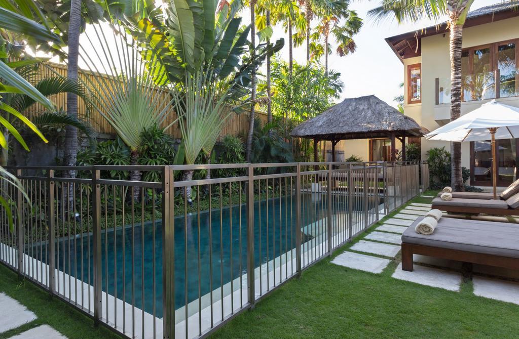 Villa Suar Seminyak Esterno foto