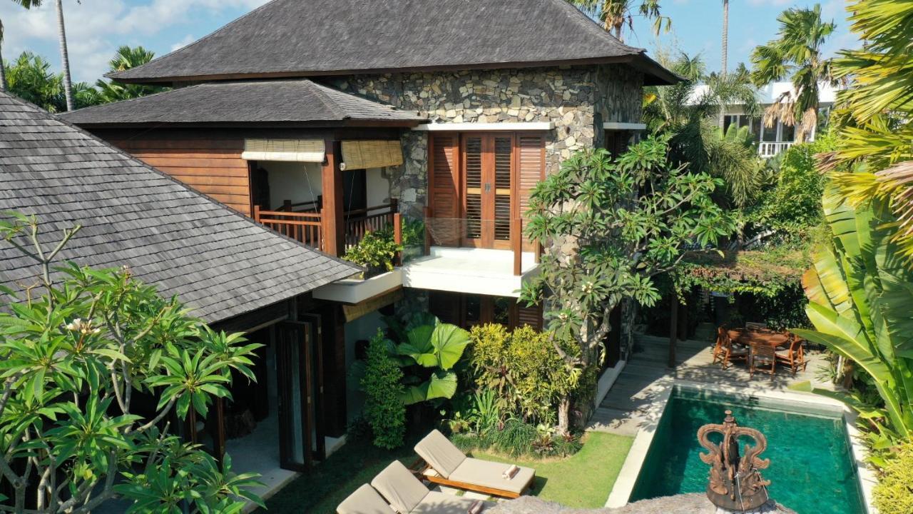Villa Suar Seminyak Esterno foto